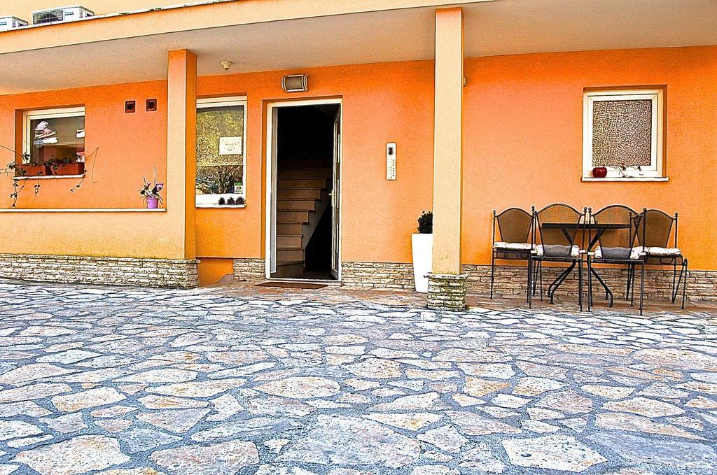 בפורטורוז Apartments Lucija מראה חיצוני תמונה