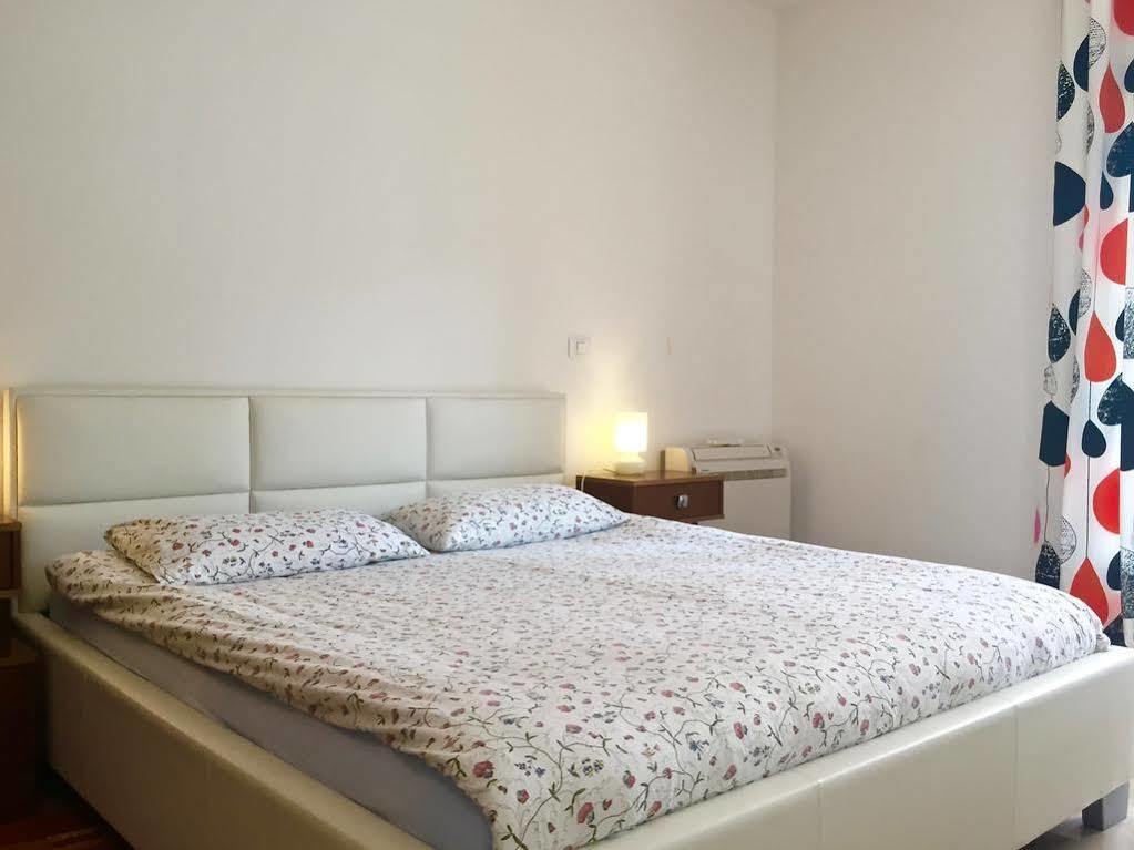 בפורטורוז Apartments Lucija מראה חיצוני תמונה