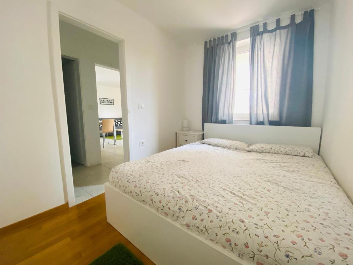 בפורטורוז Apartments Lucija מראה חיצוני תמונה